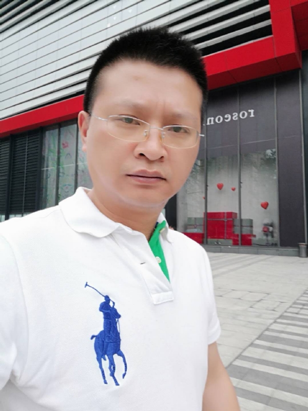 硬汉的第一张照片--重庆蓝颜知己交友网