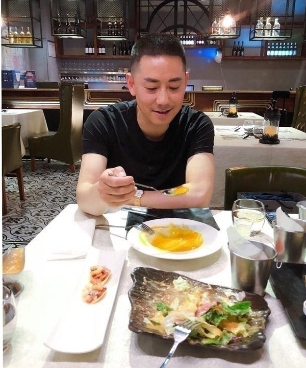 空空如也的第一张照片--重庆蓝颜知己交友网