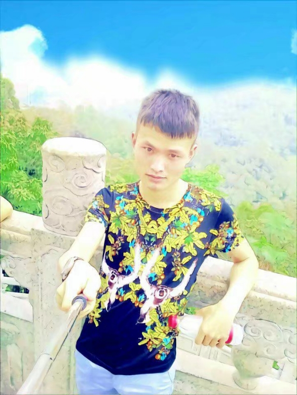 孤独王者元首的第一张照片--重庆蓝颜知己交友网