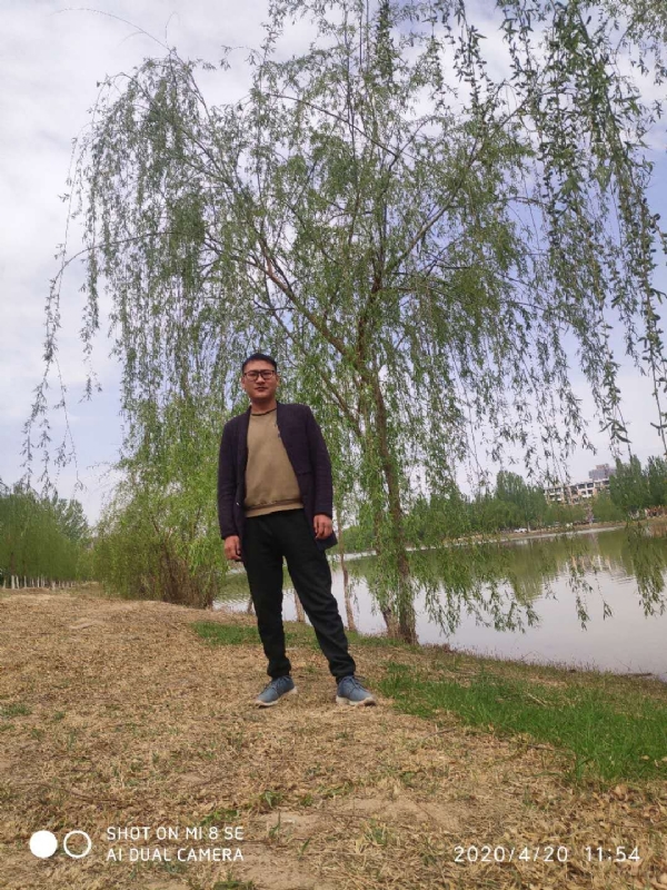 风中的烟头的第一张照片--重庆蓝颜知己交友网